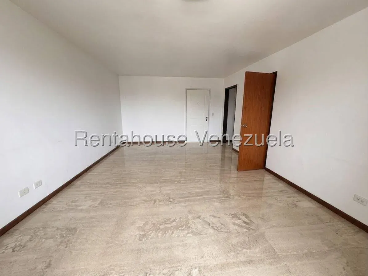 Apartamento (1 Nivel) en Venta en El Rosal, Distrito Metropolitano - 4