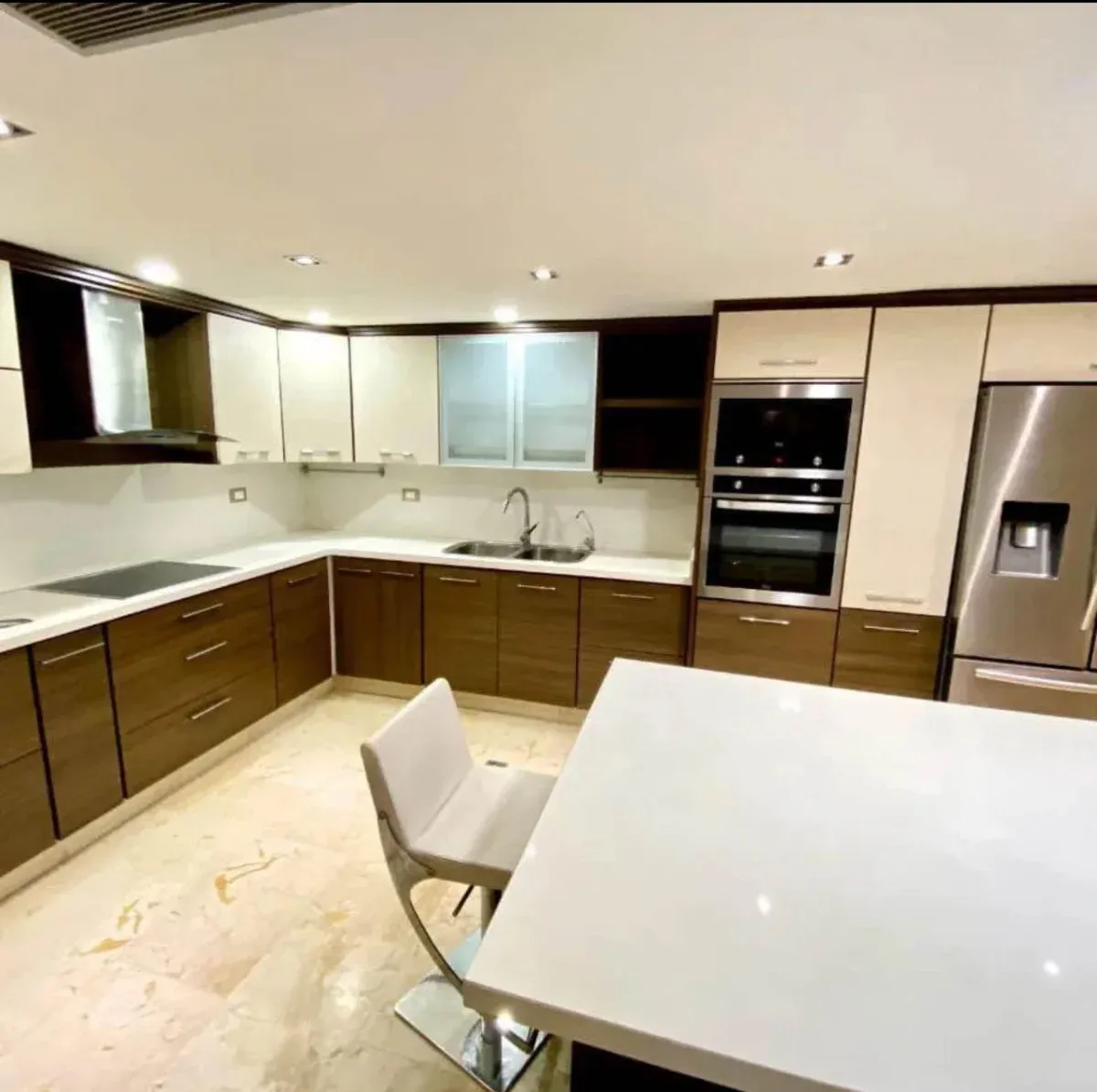 Lujoso TownHouse en venta Villa Camino del Doral - 5