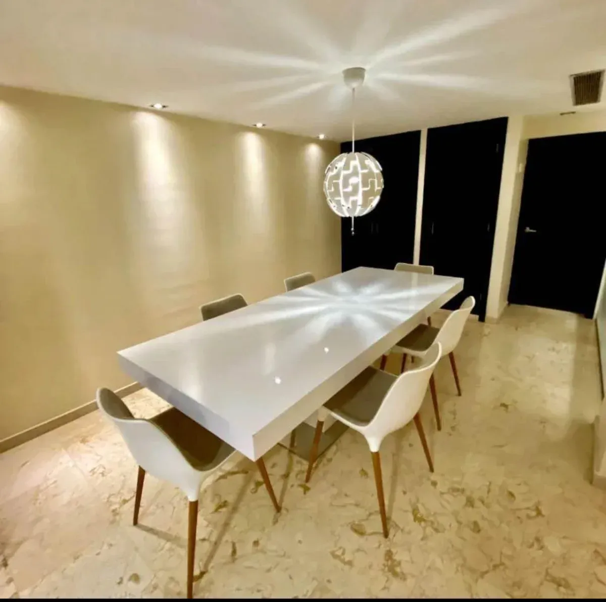 Lujoso TownHouse en venta Villa Camino del Doral - 6