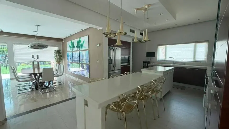 Fernando Perez Vende Exclusica Casa Tipo Loft en la urb La Viña, Calle Paez  - 9