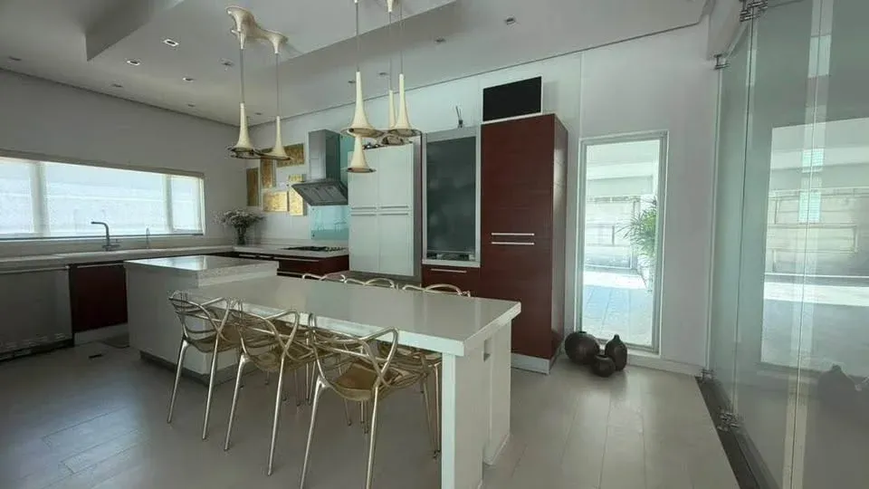 Fernando Perez Vende Exclusica Casa Tipo Loft en la urb La Viña, Calle Paez  - 17