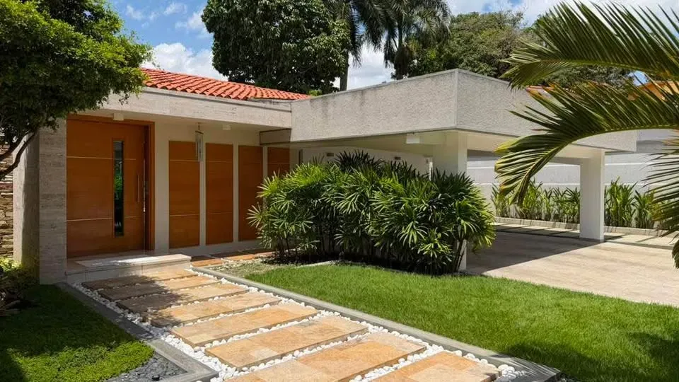 Fernando Perez Vende Exclusica Casa Tipo Loft en la urb La Viña, Calle Paez  - 20