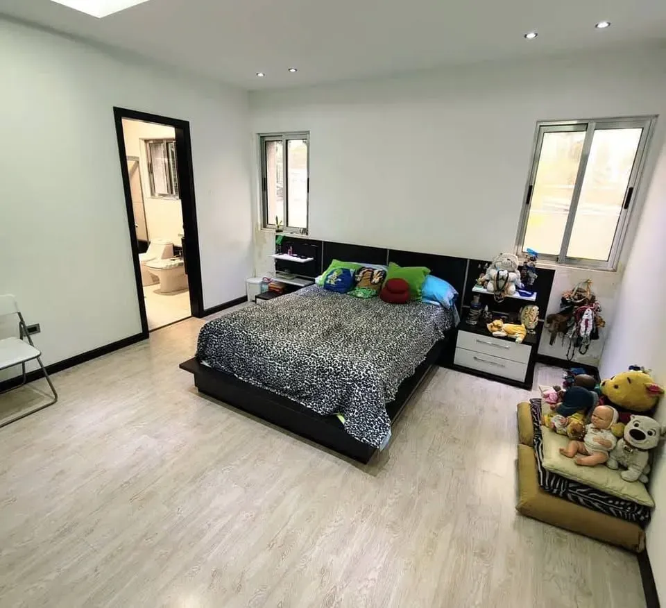 En Venta Lujosa Casa con Piscina en la Urb La Viña  - 17