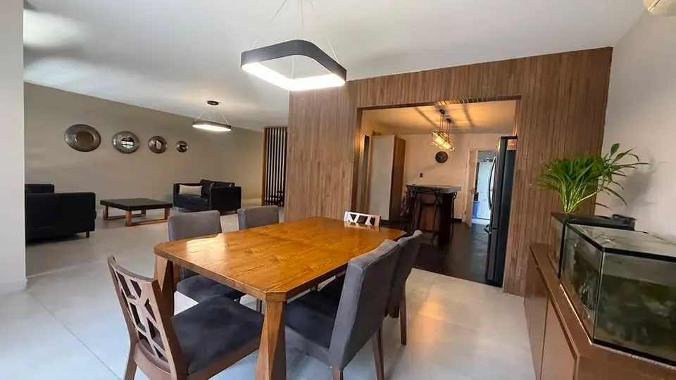 Fernando Perez Vende Imponente Casa estilo Industrial en el Trigal Centro  - 35