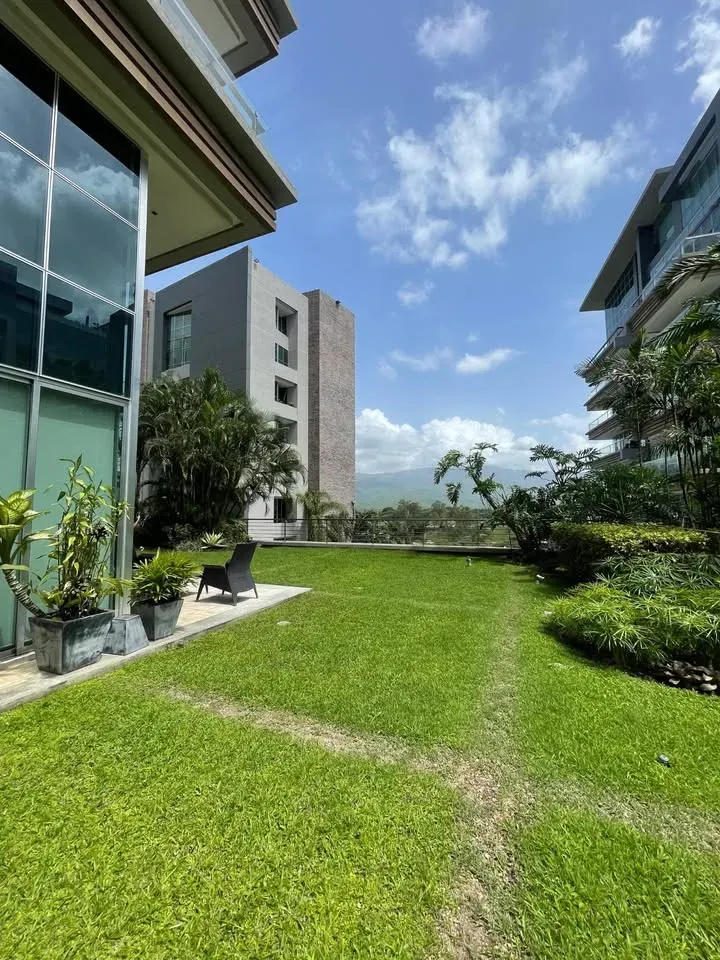 En venta Espectacular Apartamento Duplex en Guataparo Urb Terrazas del Country, Res Green17  - 16
