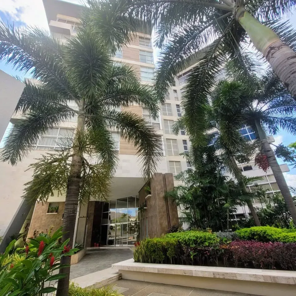 En venta Apartamento en Guataparo, urb Terrazas del Country Res XIAN con vista al campo de Golf - 5