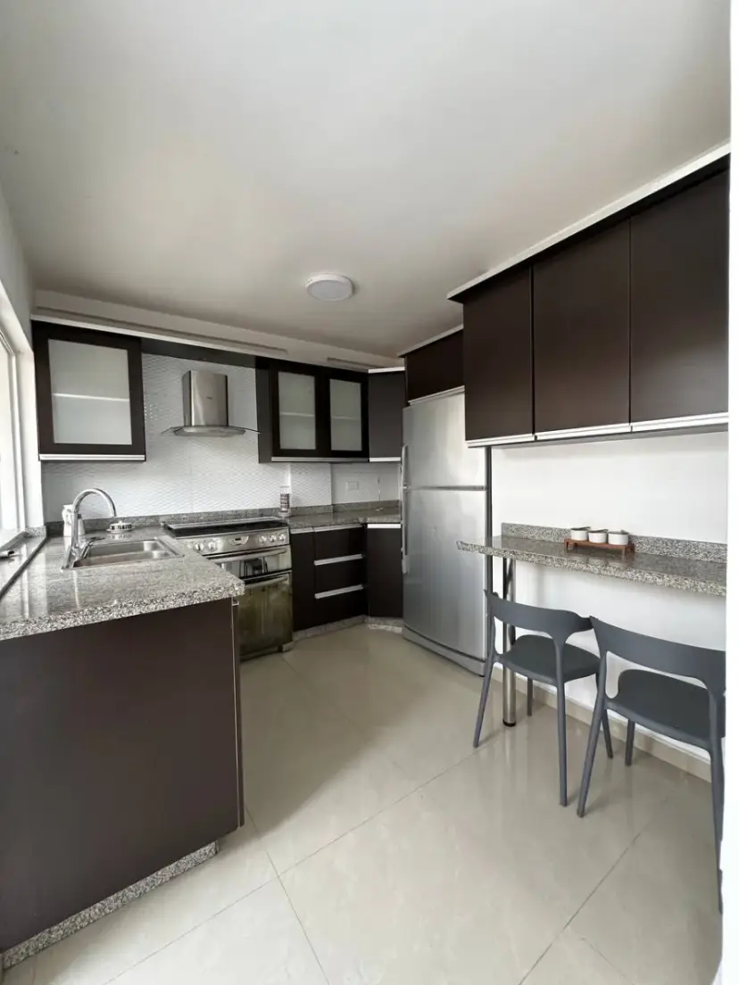 Fernando Perez Vende Hermoso Townhouse en San Diego Res Villa Sofia