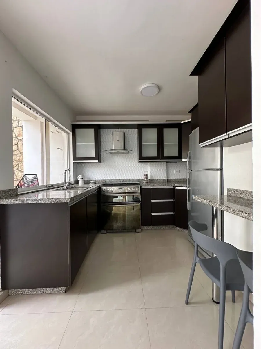 Fernando Perez Vende Hermoso Townhouse en San Diego Res Villa Sofia - 2
