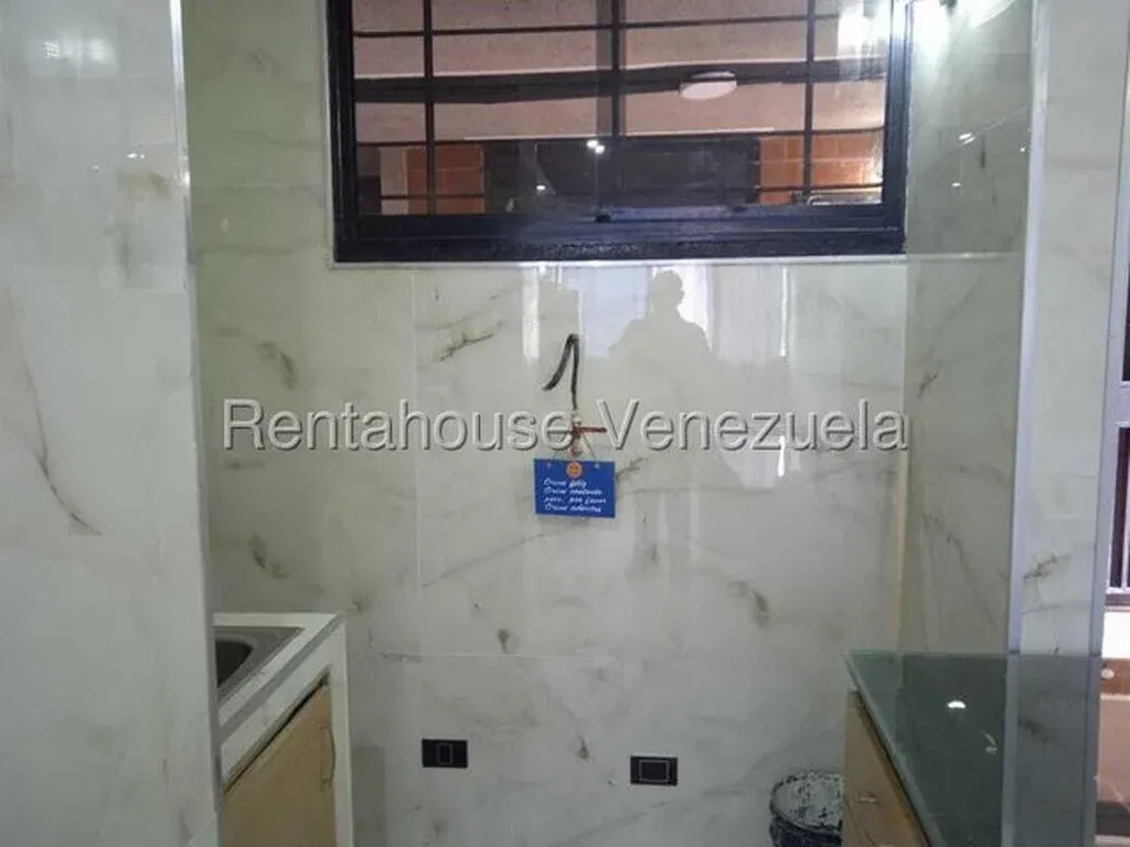 Apartamento en Venta en Guarenas en Ciudad Casarapa 27-628 - 11