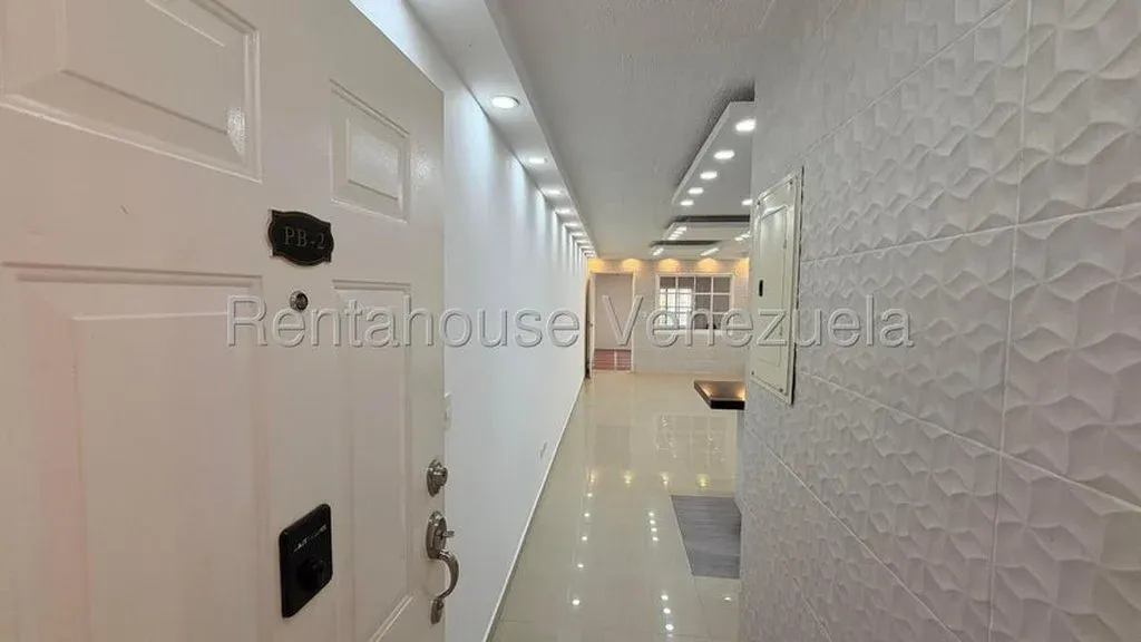 Bello Apartamento en Venta en Valle Grande Guatire 27-632 - 3