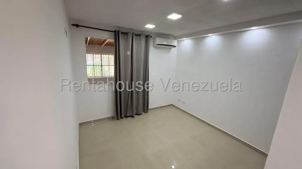 Bello Apartamento en Venta en Valle Grande Guatire 27-632 - 10