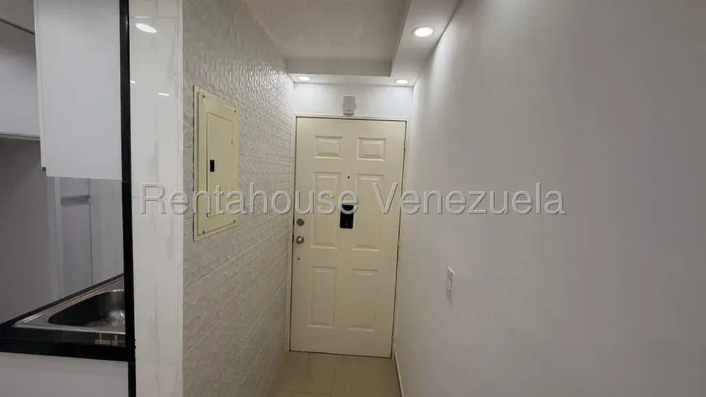 Bello Apartamento en Venta en Valle Grande Guatire 27-632 - 19