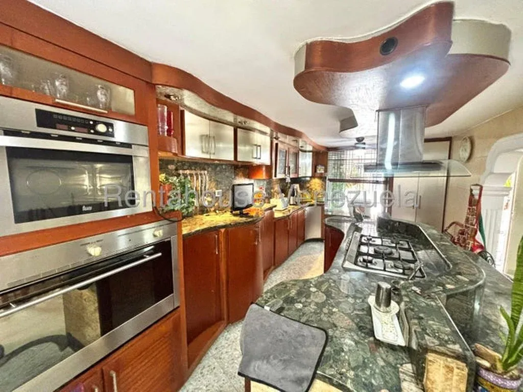 Bello Townhouse (2 unidos) en Venta en Nueva Casarapa 26-20440 - 2
