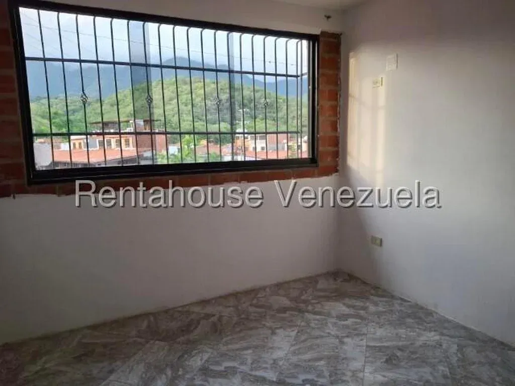 Townhouse en Venta en Guatire en La Muralla 25-10798 - 13