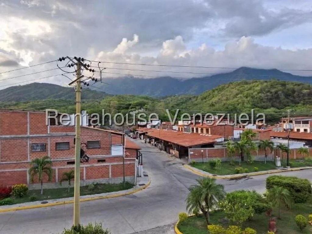 Townhouse en Venta en Guatire en La Muralla 25-10798 - 14