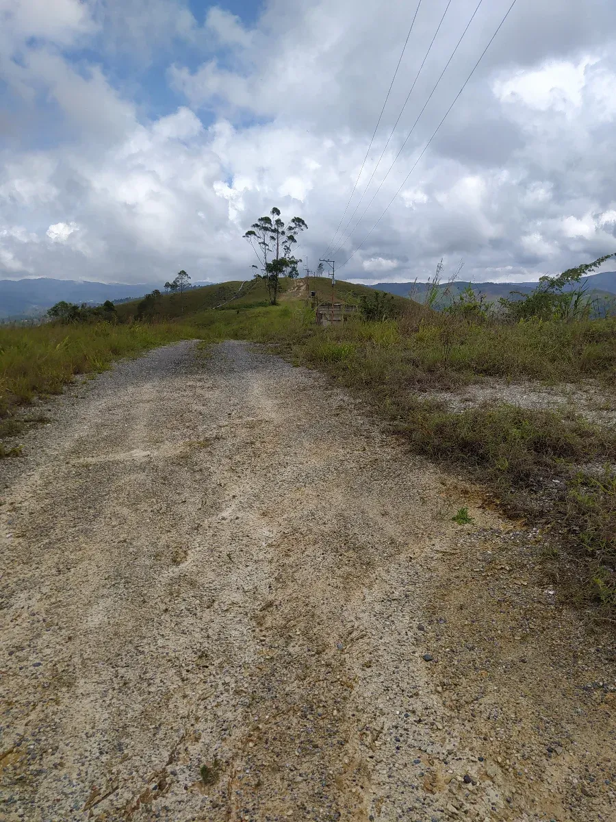 Club de Campo. terreno 700 Mt2