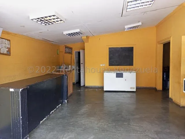 Edificacion comercial mixta en venta en Calle 72 - 2