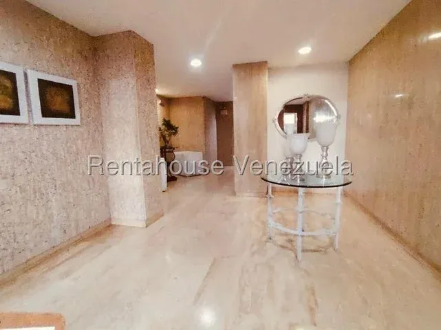 Apartamento en venta en Sector La Lago - 2