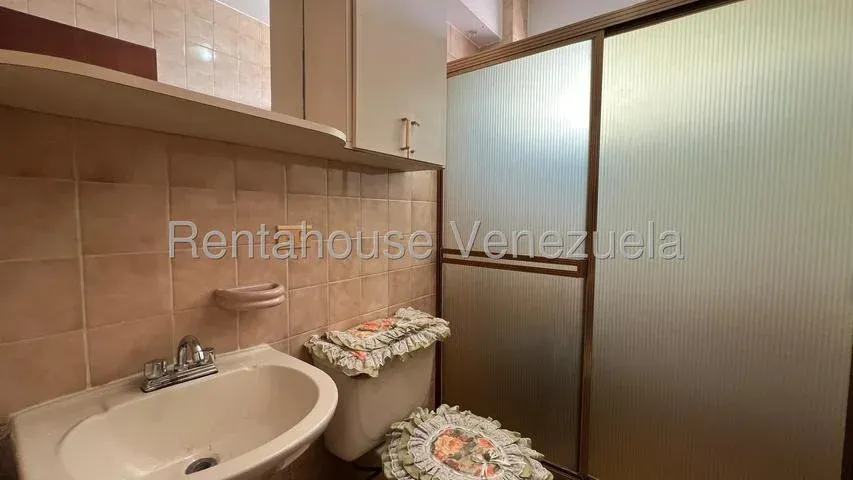 Apartamento en alquiler en Urb La Trinidad - 13