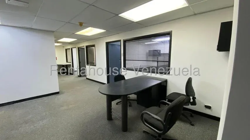 Oficina en alquiler en Sector Las Mercedes - 9