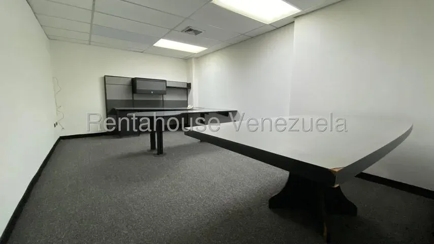 Oficina en alquiler en Sector Las Mercedes - 11