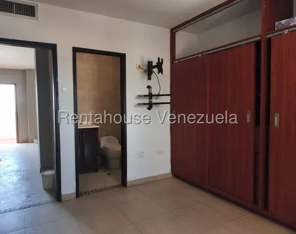 Apartamento en venta en Circunvalacion Dos - 13