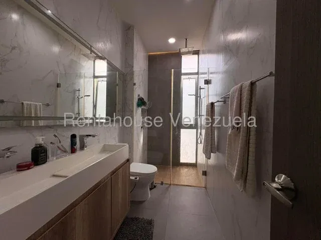 Apartamento en venta en Urb La Virgina - 16