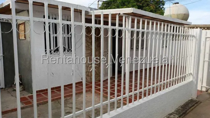 Casa en venta en Urb San Jacinto