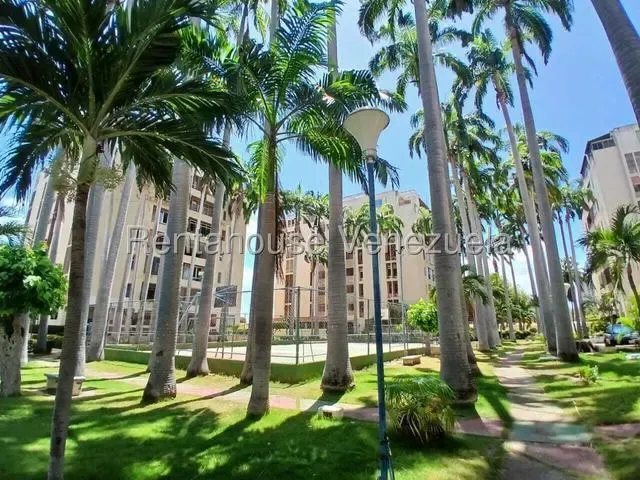 Apartamento en venta en AV Cecilio Acosta - 2