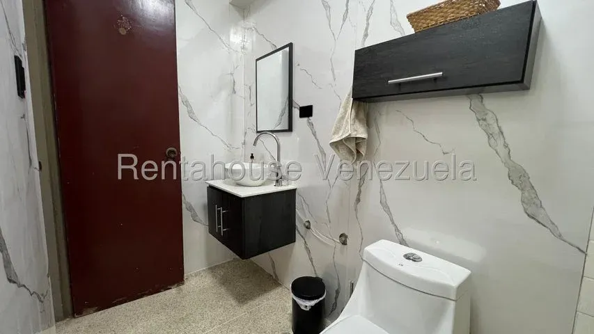 Apartamento en venta en Av Bella Vista - 11