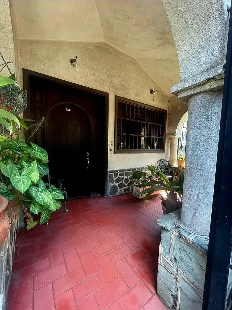 Edificación de 3 Niveles con Alto Potencial Comercial y Residencial - 3