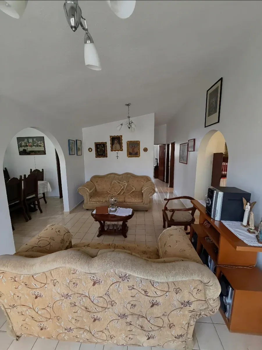 Casa familiar de 4 habitaciones en Urb. Paraparal - 11