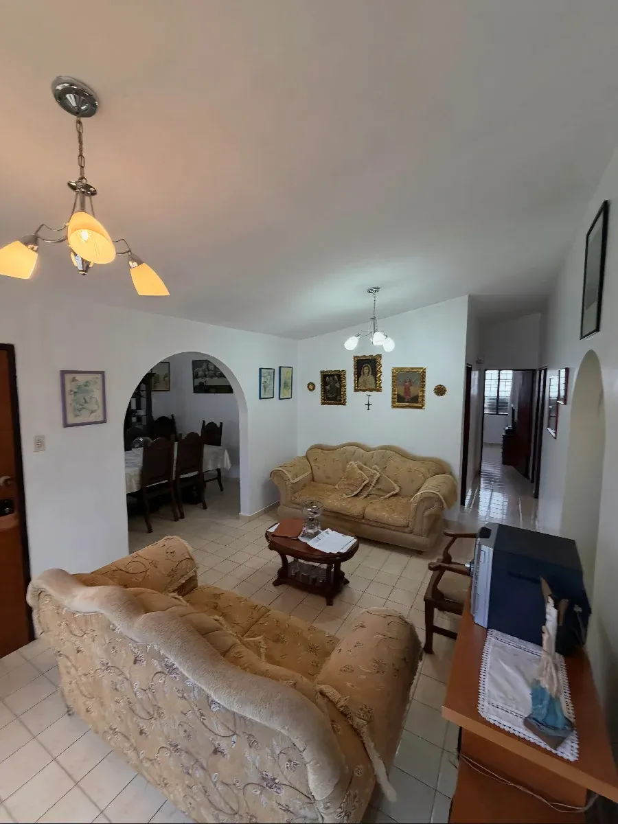 Casa familiar de 4 habitaciones en Urb. Paraparal - 12