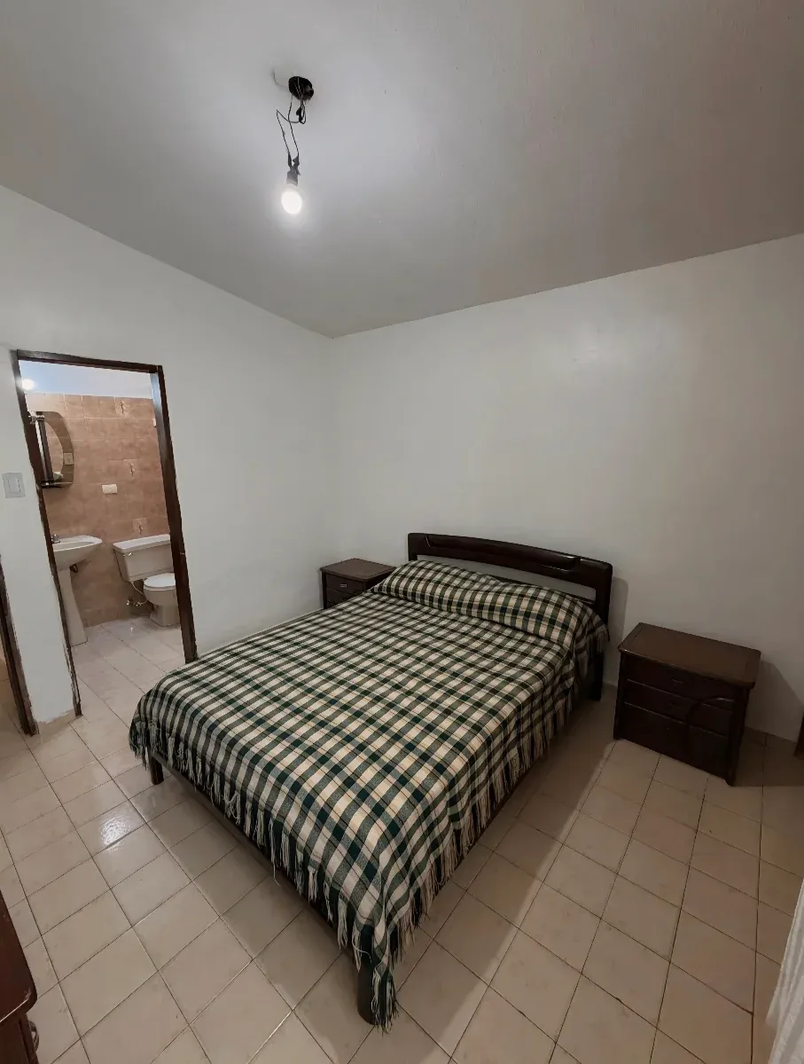 Casa familiar de 4 habitaciones en Urb. Paraparal - 17