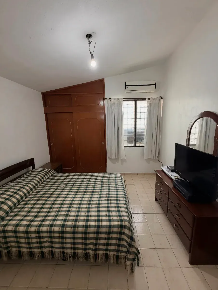 Casa familiar de 4 habitaciones en Urb. Paraparal - 18