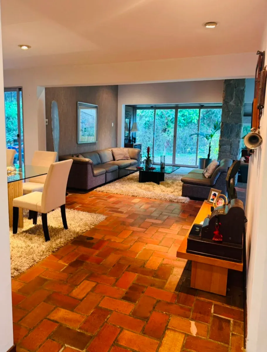 Venta de Casa en Colinas de Tamanaco - 9