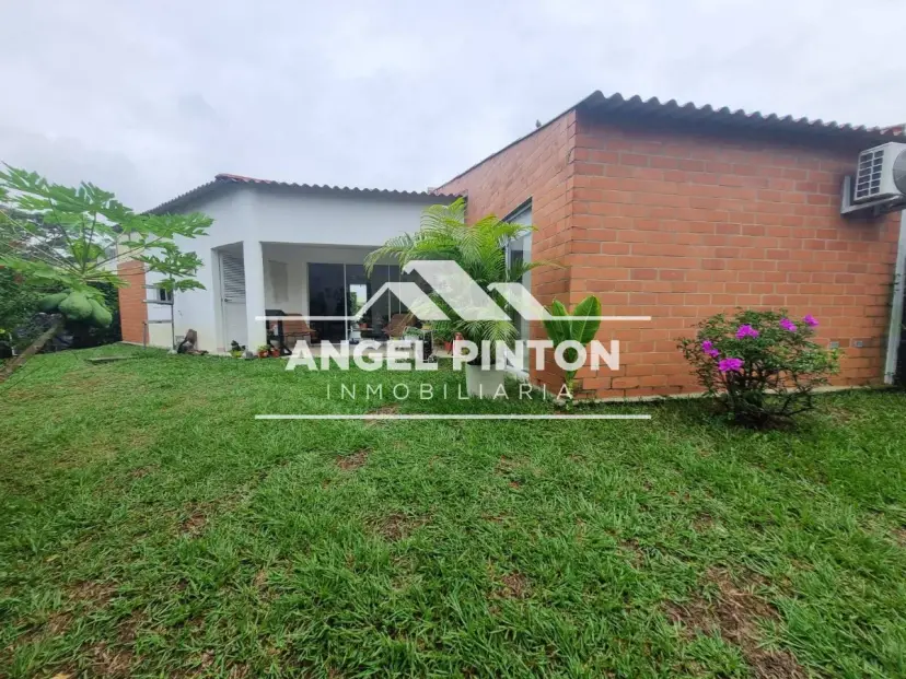  API 9677 CASA VENTA SENDEROS DE LA MORADA, JAMUNDI COLOMBIA  Precio: $600 millones negociables Admi