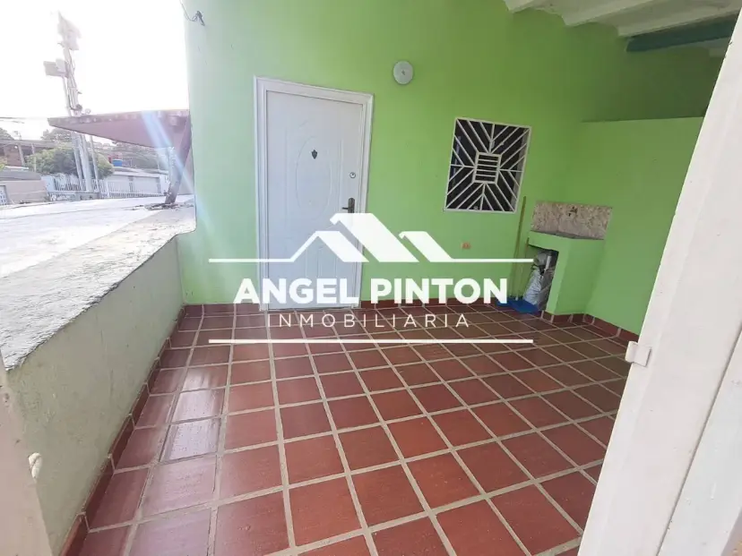 API 9984 ANEXO ALQUILER CUMBRES DE MARACAIBO VENEZUELA   Cánon:$100
