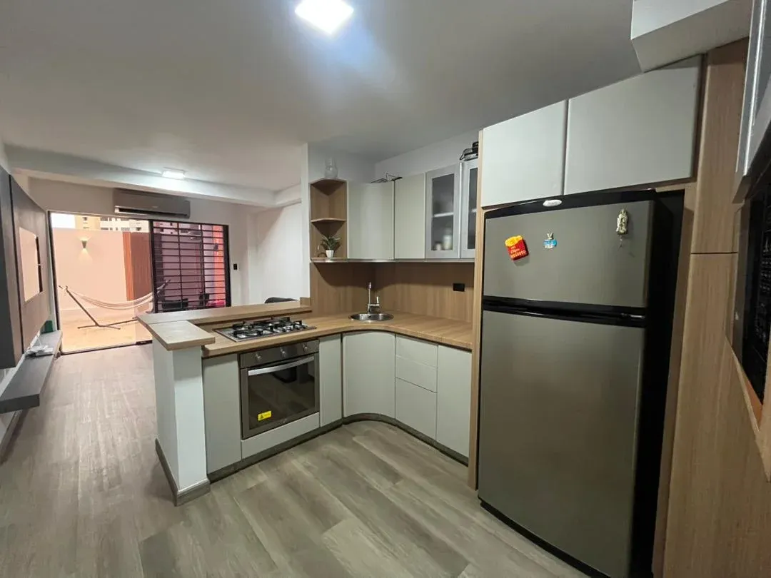Hermoso apartamento, Terraza, Planta Baja, Urb. Los Mangos, Valencia, Carabobo, Venezuela - 2