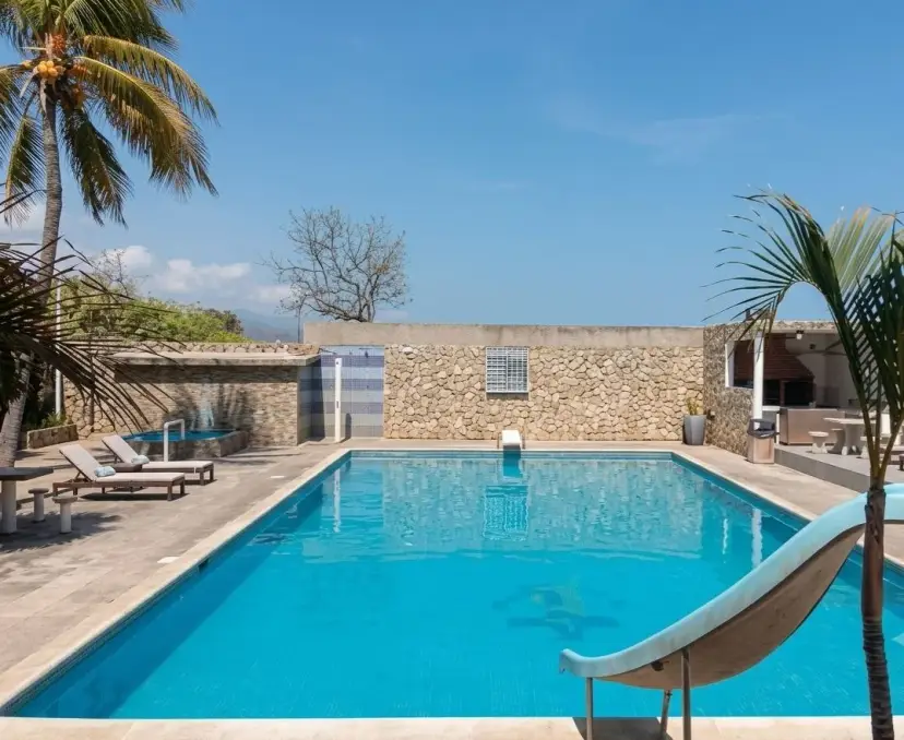 Casa quinta: Hogar familiar o tu próximo negocio con salida al mar