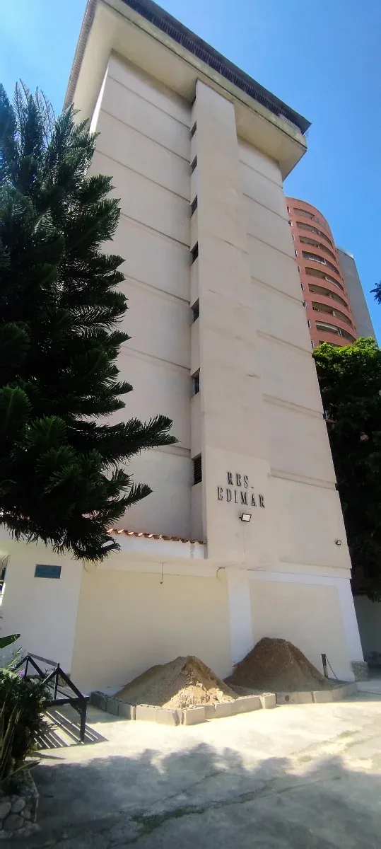 COMODO APARTAMENTO EN CALLEJÓN PREBOL