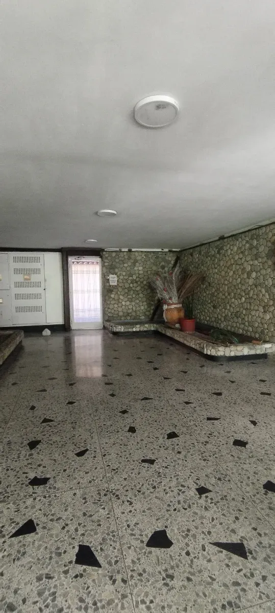 COMODO APARTAMENTO EN CALLEJÓN PREBOL - 11