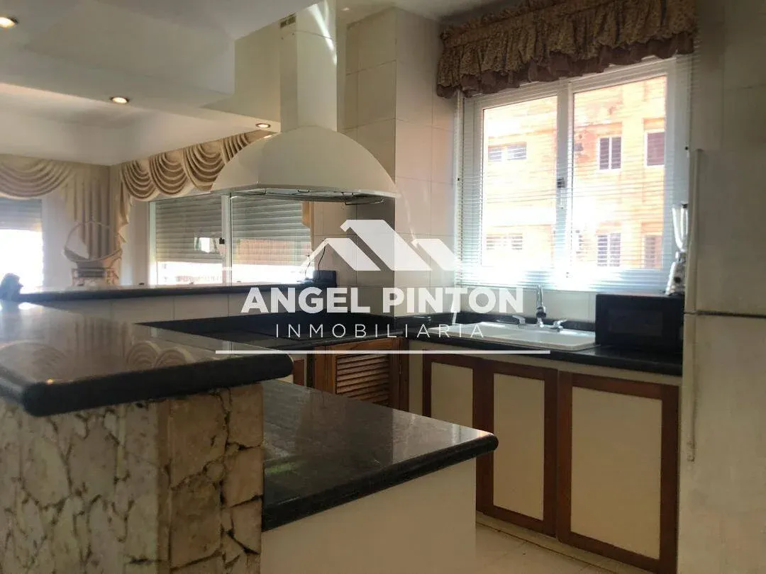 APARTAMENTO VENTA/ALQUILER AV. EL MILAGRO MARACAIBO VENEZUELA API 9580. Elluz Blanco  - 4
