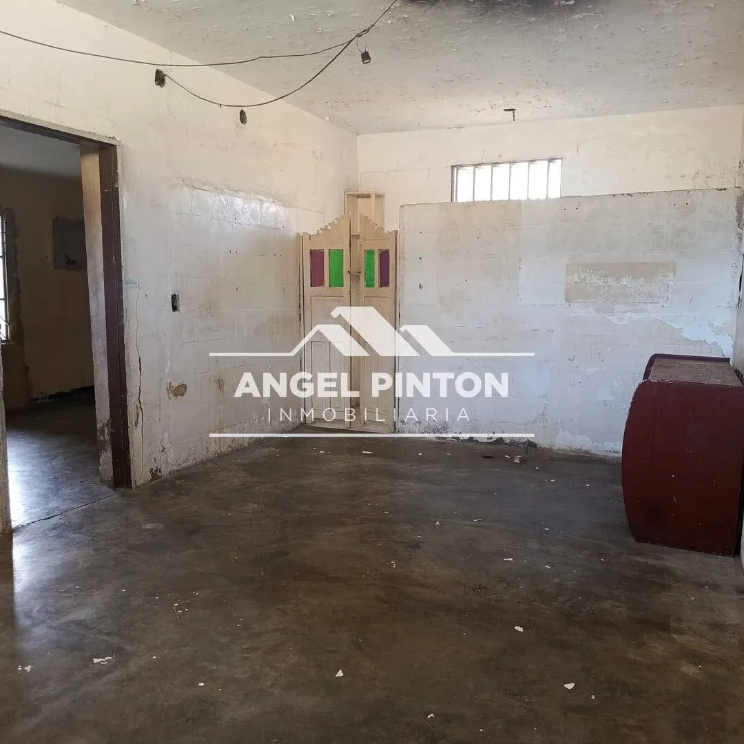  API 9700 TERRENO CON CASA COMERCIAL VENTA 18 DE OCTUBRE MARACAIBO VENEZUELA $ 55.000 Elluz Blanco  - 12