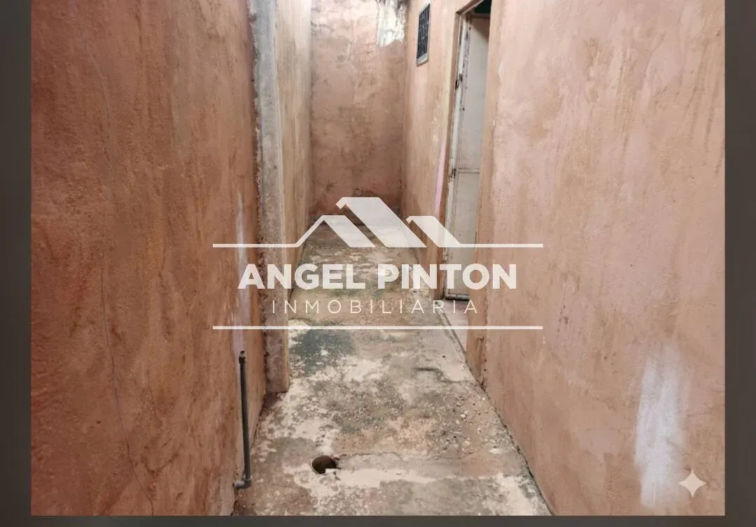 API 9778 CASA VENTA FUNDA BARRIO SAN FRANCISCO VENEZUELA  17,000$  Elluz Blanco 04146052930 - 3