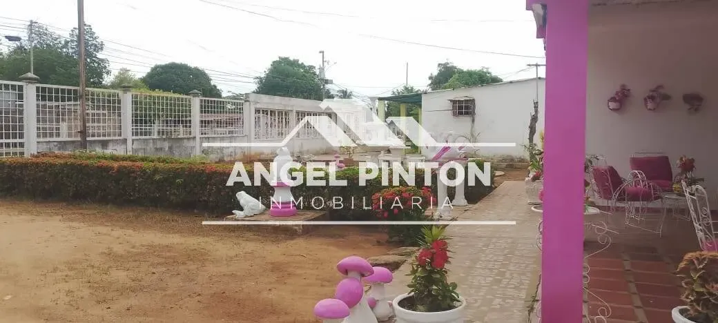 API 9748 CASA EN VENTA SAN ISIDRO KM 18 SAN FRANCISCO VENEZUELA  19.000$  Elluz Blanco 04146952930 - 3