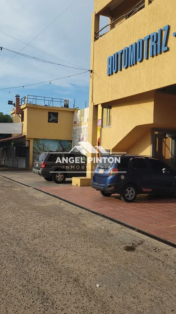 API 9842 LOCAL COMERCIAL VENTA SIERRA MAESTRA MARACAIBO VENEZUELA  $400.000 Negociable  Elluz Blanco - 12
