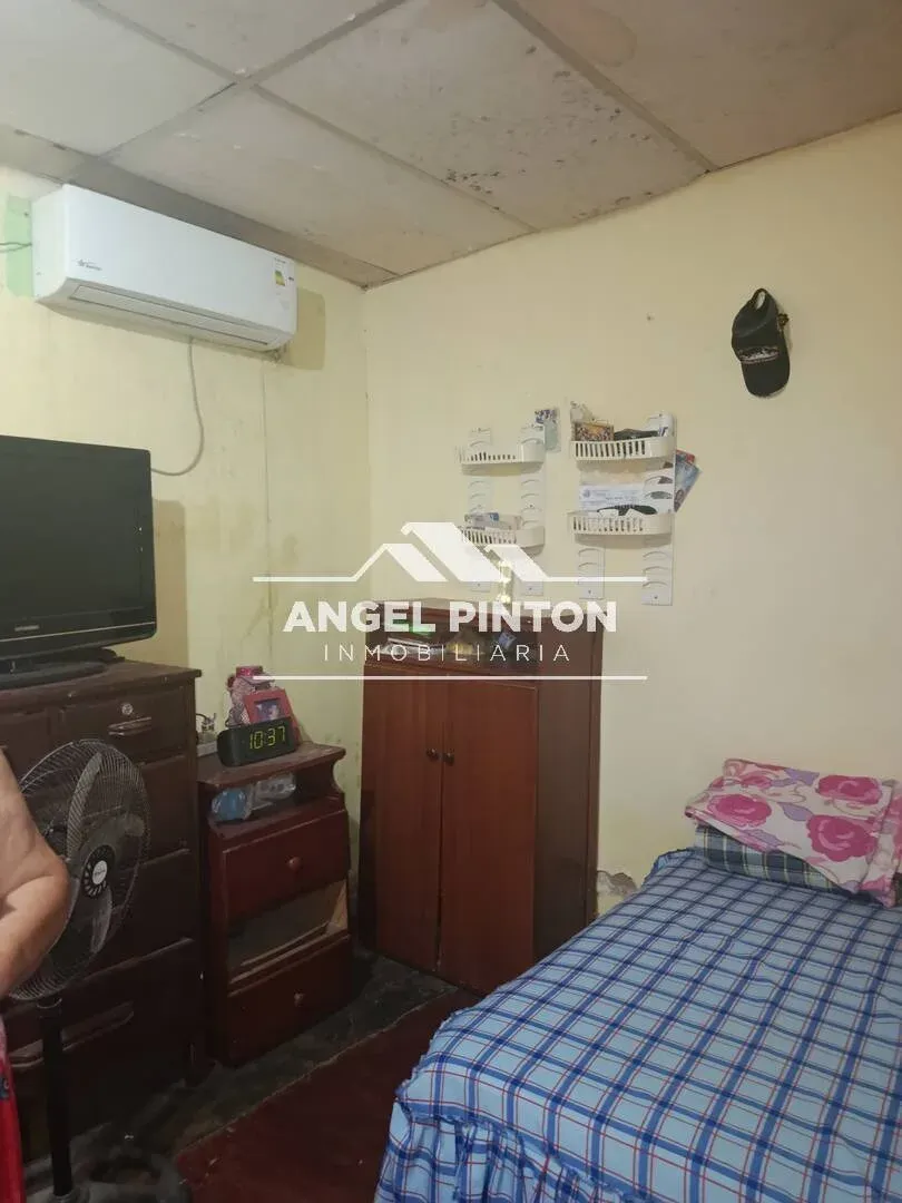API 9837 CASA COMERCIAL EN VENTA MILAGRO NORTE MARACAIBO VENEZUELA  $120.000 negociable Elluz Blanco - 6