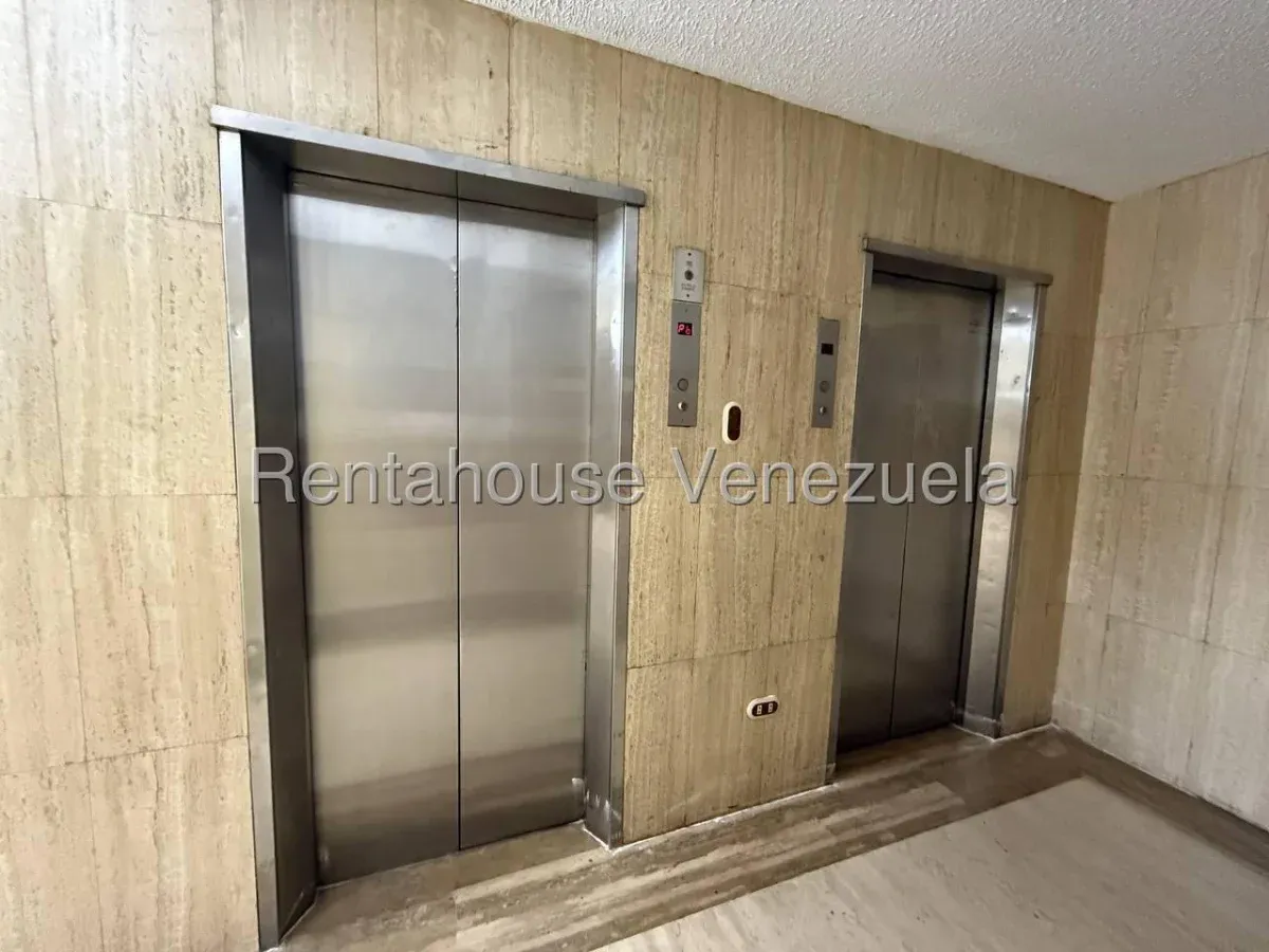 Apartamento en Venta La Urbina Caracas 26-18335 - 3