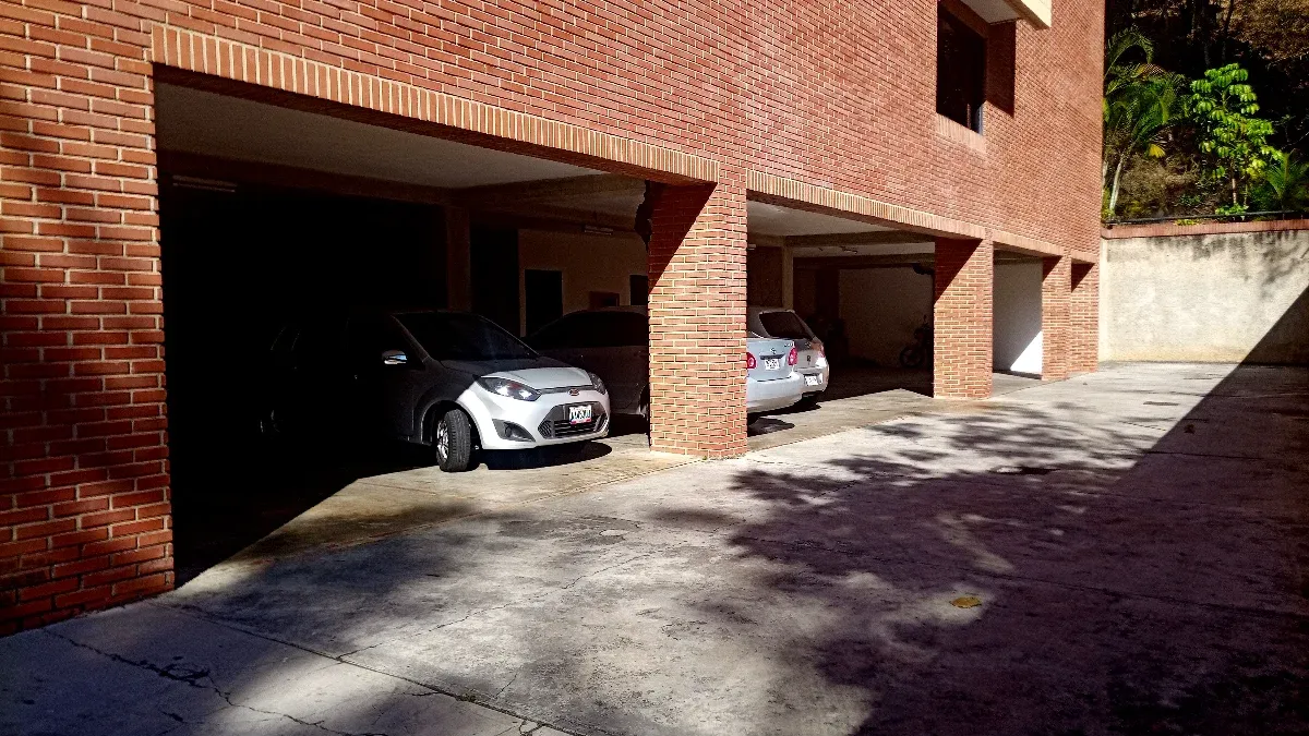 APARTAMENTO VIP EN LA URBANIZACIÓN MIRANDA - 21